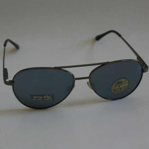 NWT True Vintage 90's Classic silver mirror aviator sunglasses w/ spring hinges - Picture 1 of 7